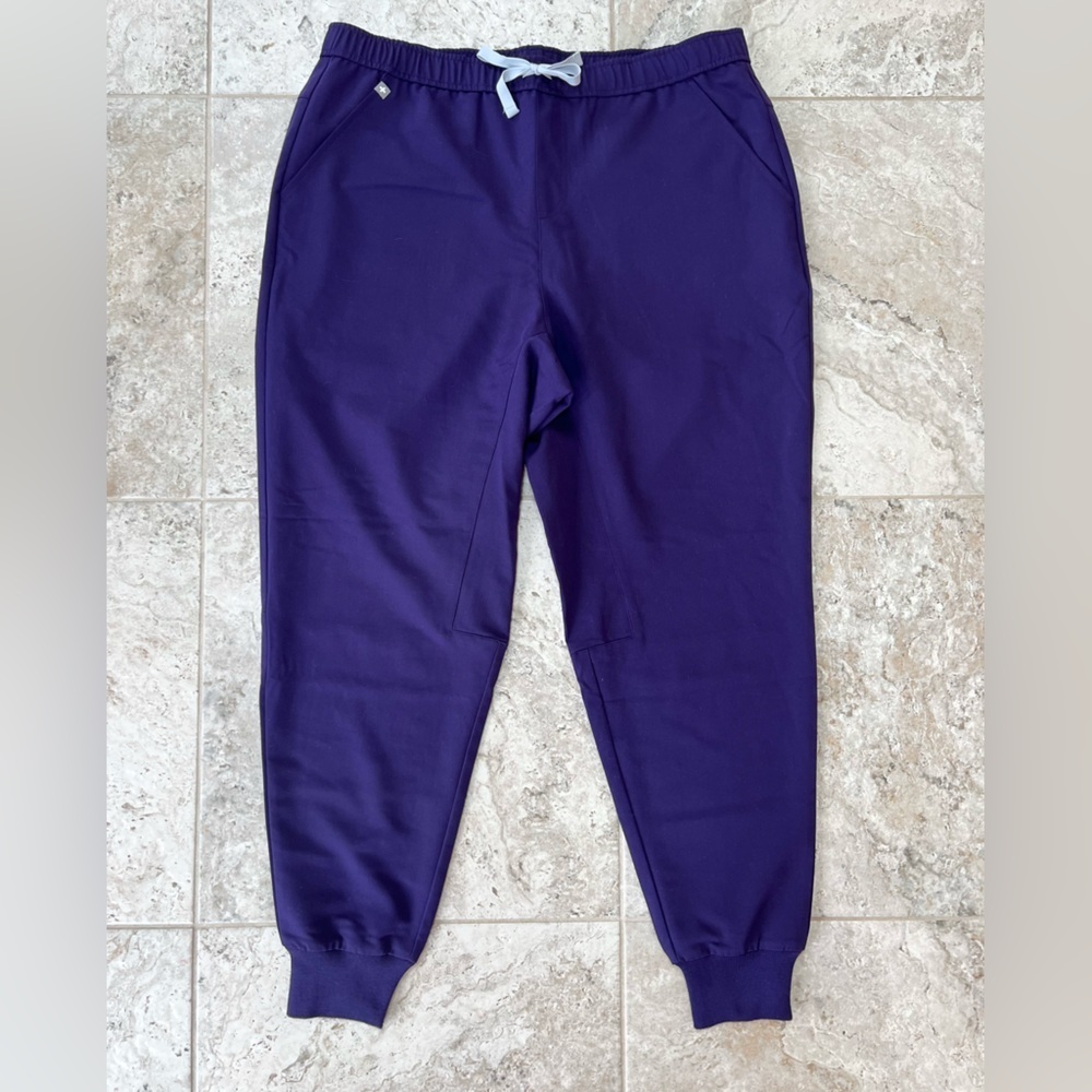 FIGS NWT Men’s Tansen Jogger Scrub Pants in RARE Dark Purple (PO #4994), XXL